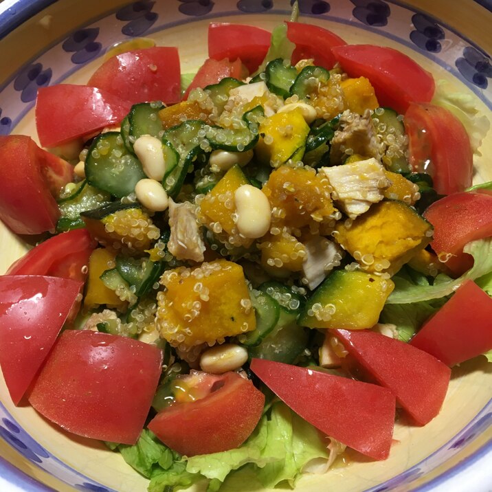 食物繊維たっぷり!キヌアと大豆のサラダ